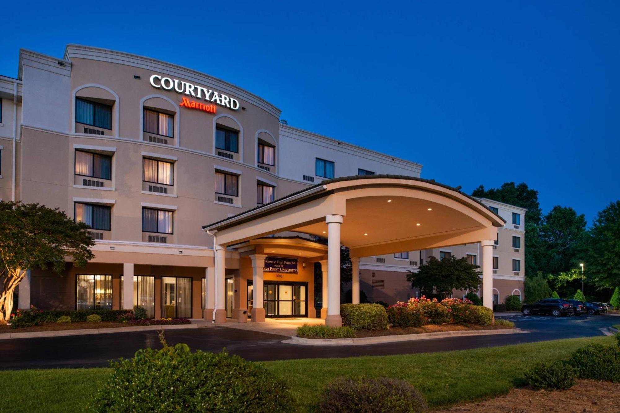 Hotel Courtyard Highpoint Exterior foto